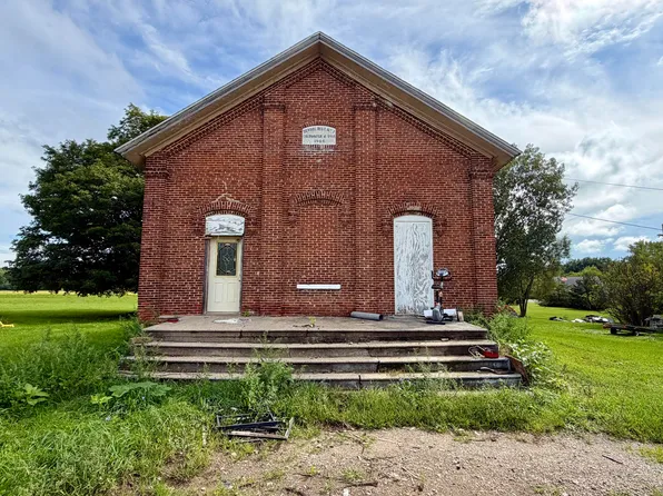 105 N Angola Rd, Coldwater, MI 49036