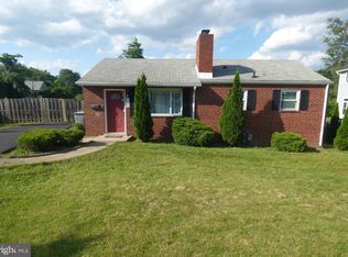 6062 Munson Hill Rd, Falls Church, VA 22044