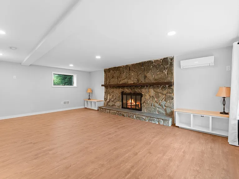 8 Brook Way — Photo 11