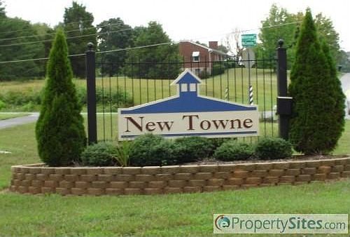 3rd image of 102 Judd Ct