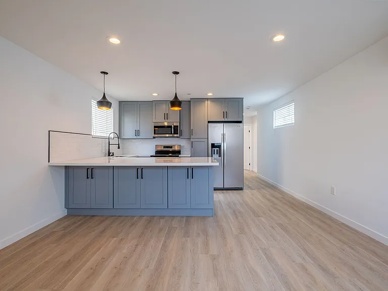 Pullman Lane Residences — Photo 49