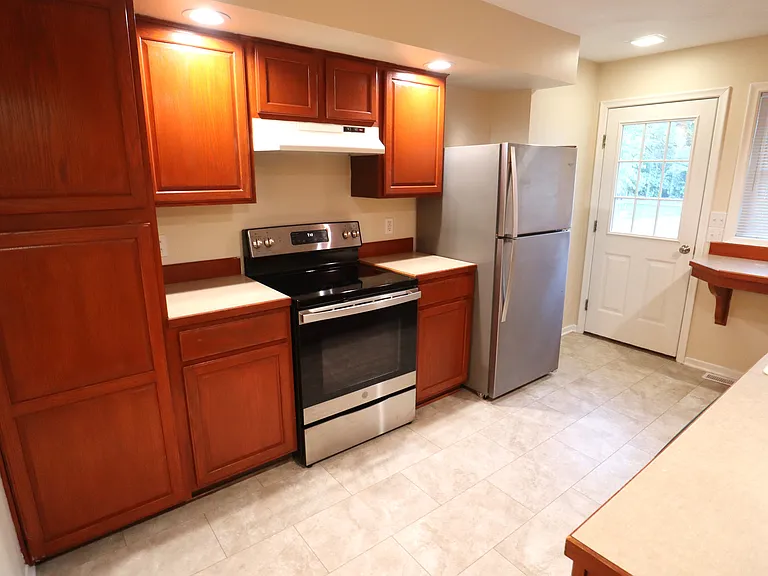 208 Manchester Dr #208 — Photo 9