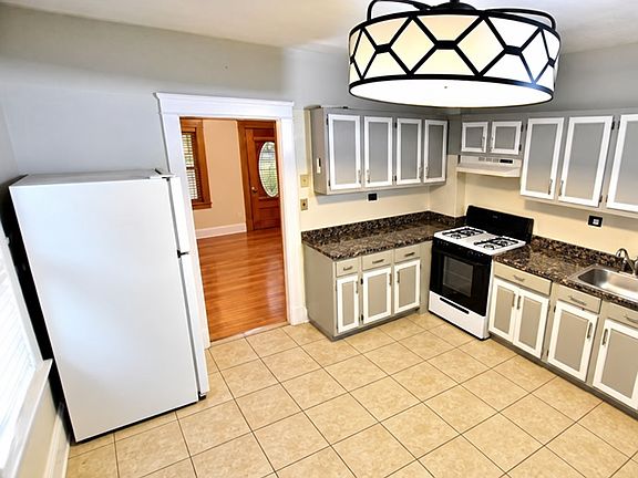 5th image of 1618 Ridgewood Ave #1