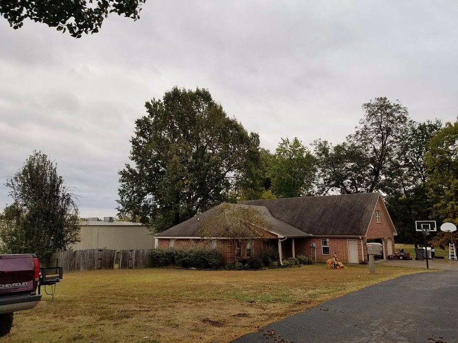 2nd image of 802 W Mueller