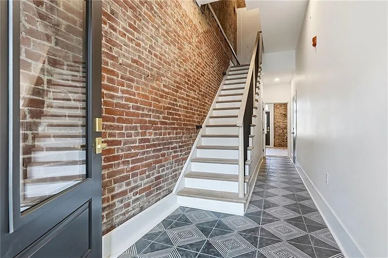 2 bed, 1600 sqft, $3,500 — Photo 2
