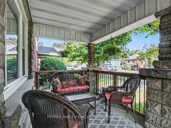 3rd image of 207 Waterloo Ave