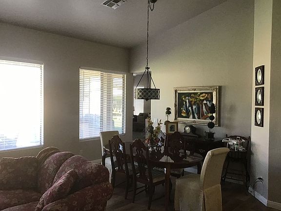 5th image of 3484 E Parkview Dr