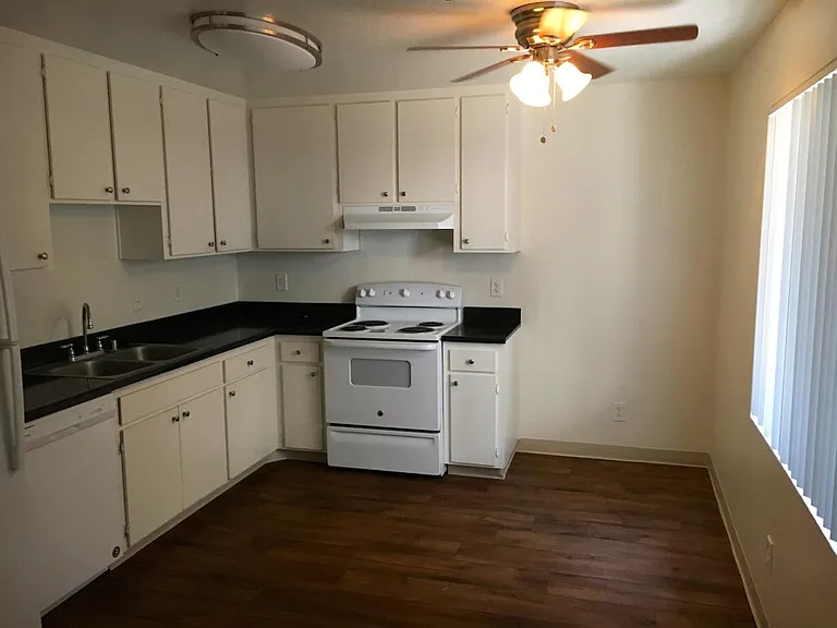 5530 Jackson Dr #8 — Photo 4