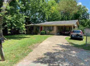 467 2nd St, Henderson, TN 38340