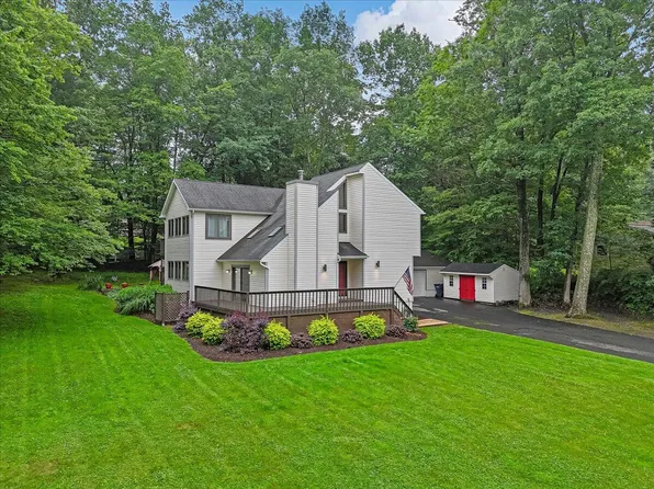 1220 Delaware Ave, East Stroudsburg, PA 18301