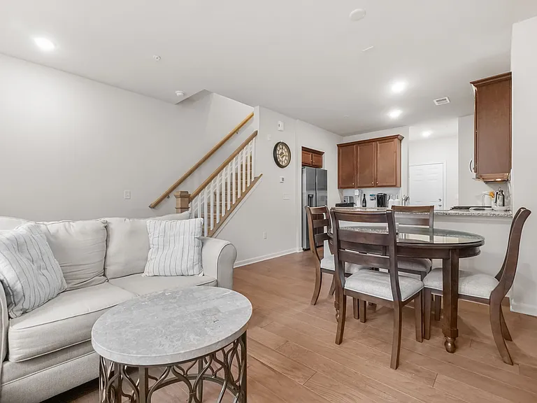 54 Arnold Dr — Photo 9