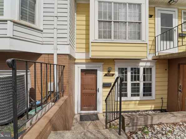 1440 Blockton Ct, Crofton, MD 21114