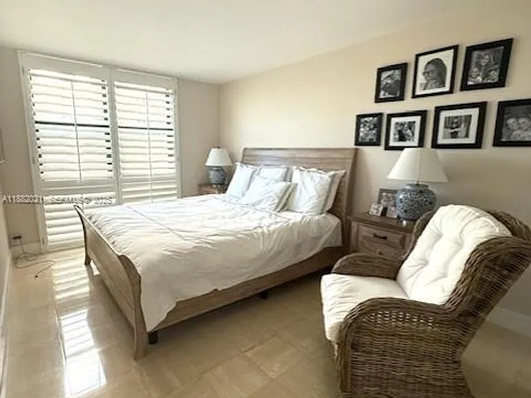 1121 Crandon Blvd #D702 — Photo 12