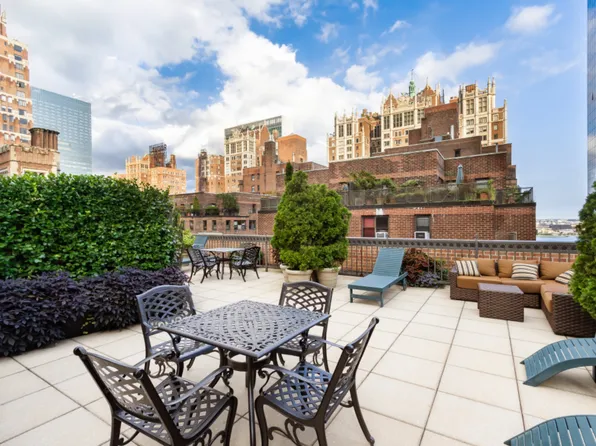 305 East 40th Street image 19 of 25