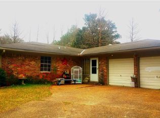 215 Bell Ct, Chickasaw, AL 36611