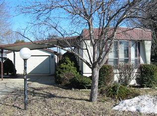 108 Oak Ave, Sandwich, IL 60548
