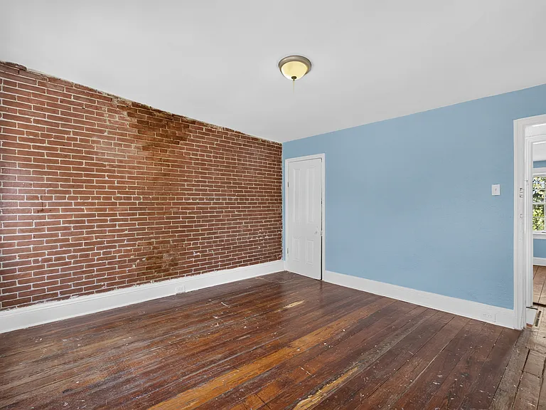4051 Ludlow St — Photo 19