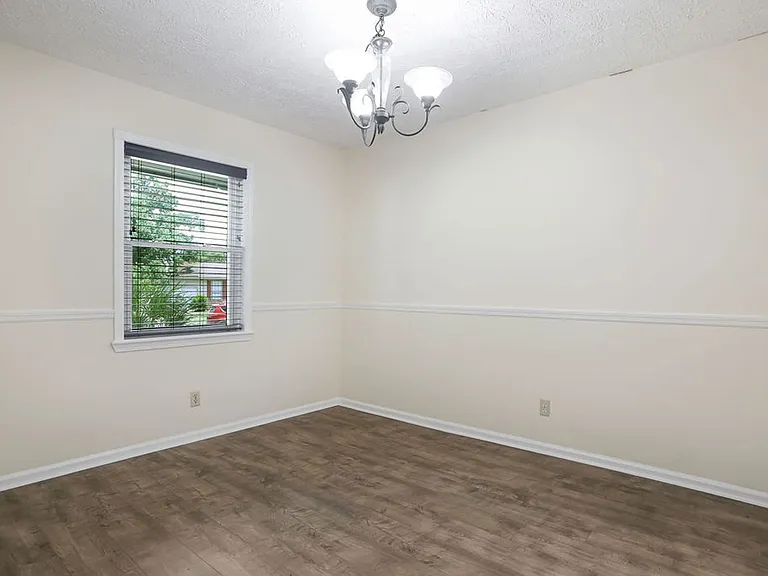 1 Cambridge Ct — Photo 6