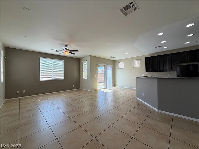 8323 Rygate Ave — Photo 3