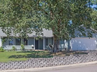 48483 Hiland Ranch Dr, Oakridge, OR 97463