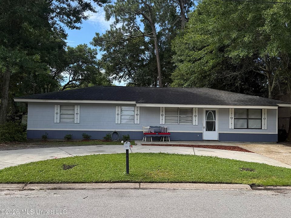 1st image of 121 Linda Cir