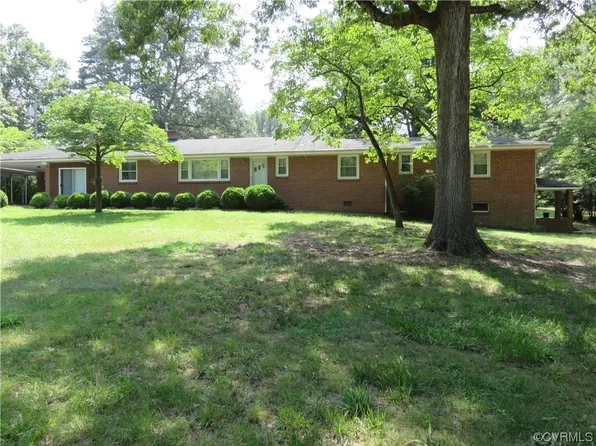 3015 Old Memorial Dr, Sandston, VA 23150