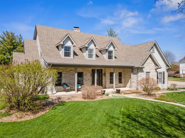 1405 Harvell Dr, Batavia, IL 60510