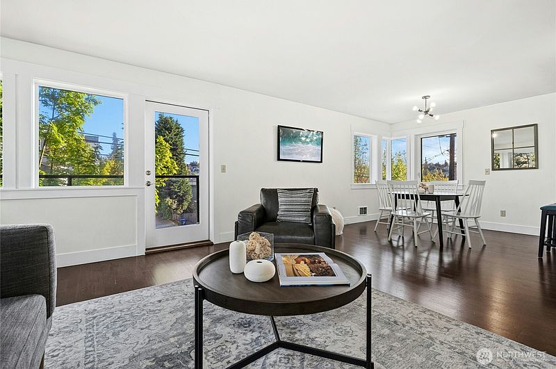 4th image of 120 NW 39th Street #208