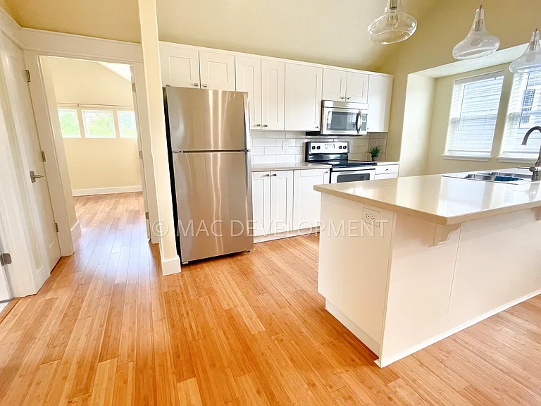 9105 NE Sacramento St #B — Photo 11