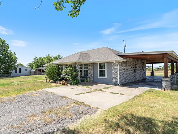 2nd image of 4676 County Road 107