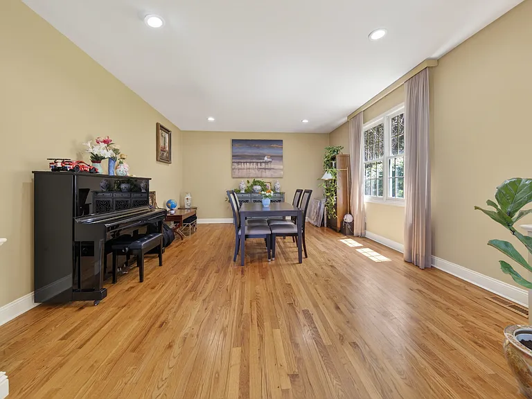 2 Tappanwood Dr — Photo 6