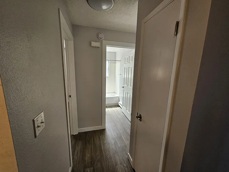 102 S 38th St #6 — Photo 1