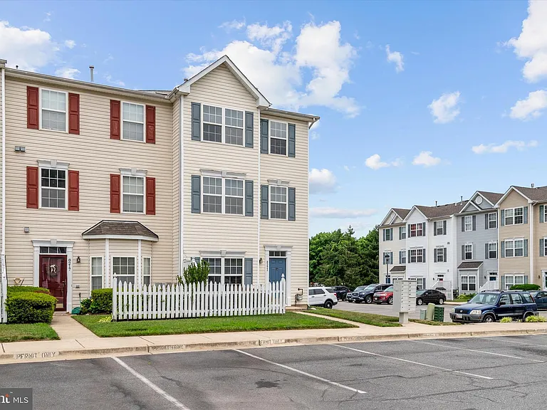 8221 Barrington Ct #41 — Photo 4