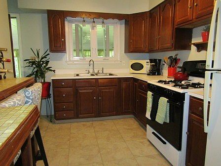 5th image of 8 Meadow Ln