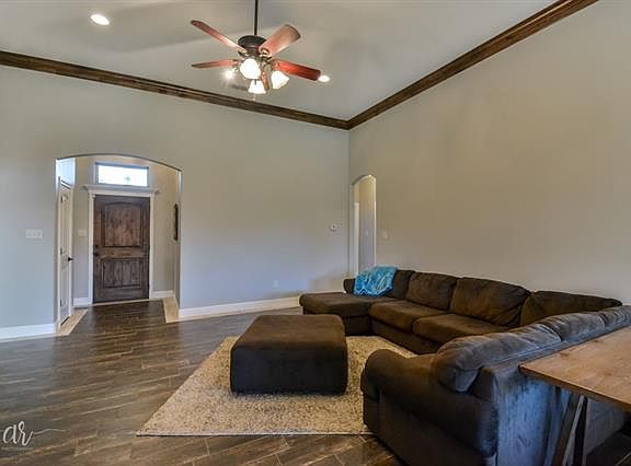 4th image of 365 Mill Creek Dr