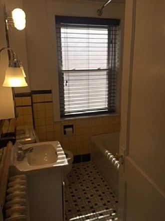Bathroom, Tile, Bathtub/Shower