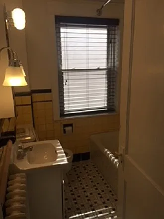 Bathroom, Tile, Bathtub/Shower
