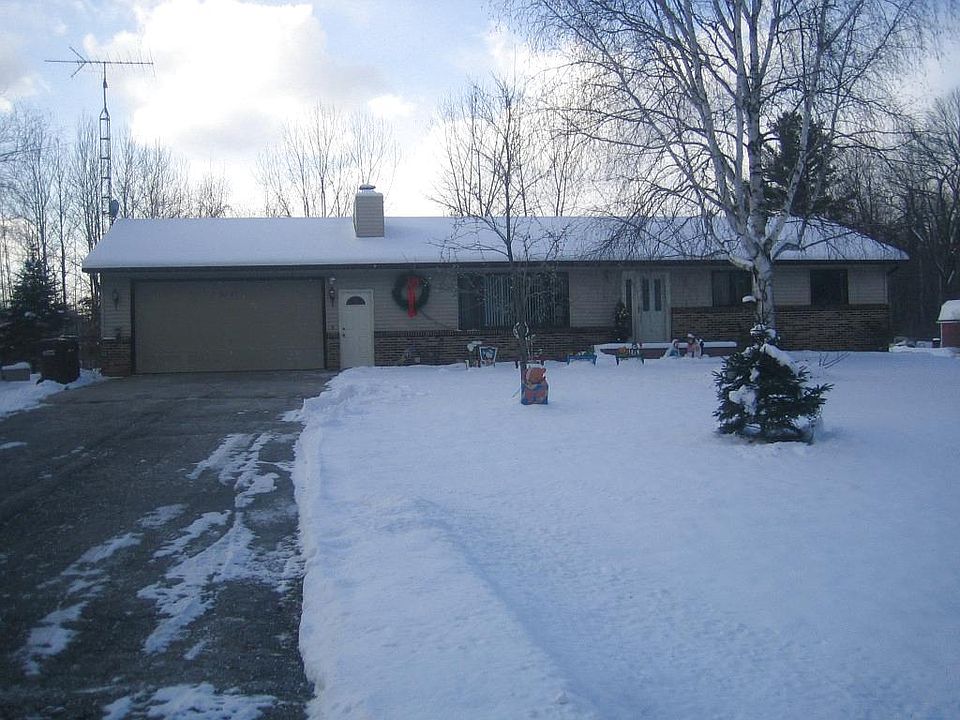 Ranch on close to 1 acre on a quiet cul de sac.  OPEN FLOOR PLAN! Updated kitchen.  Fireplace in living room. Midland schools. 4th bedroom in basement.  2.5 car attached garage.