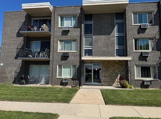 3158 W 88th St APT 103, Evergreen Park, IL 60805