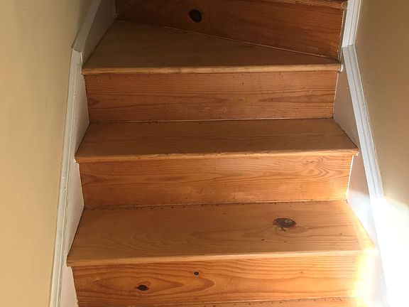 5th image of 185 Emily Ln
