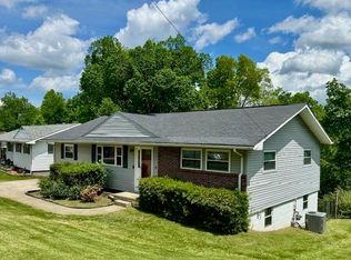 6 Seminole Rd, Huntington, WV 25705