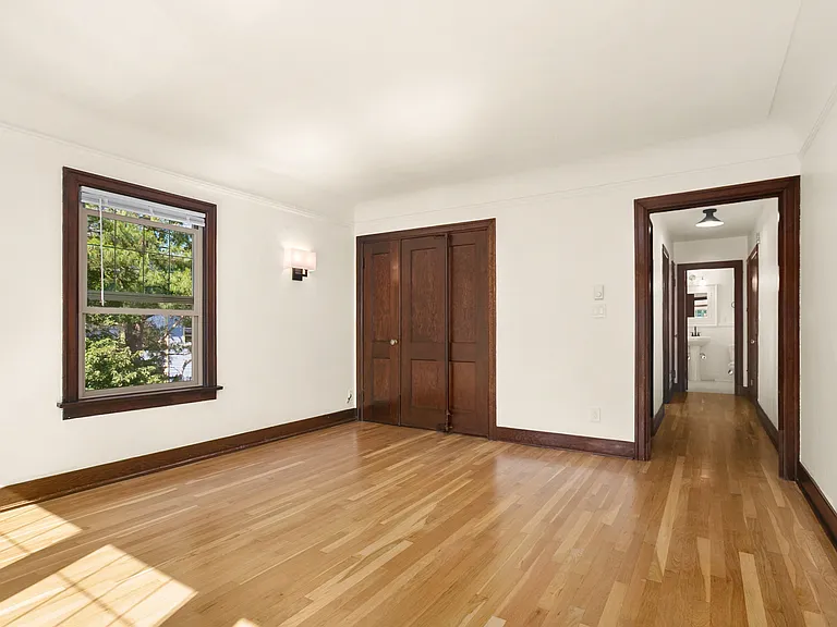 6522 Phinney Ave N #302 — Photo 4