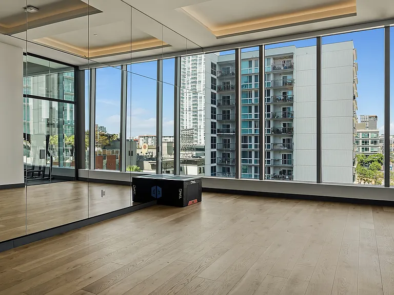 800 Broadway — Photo 19