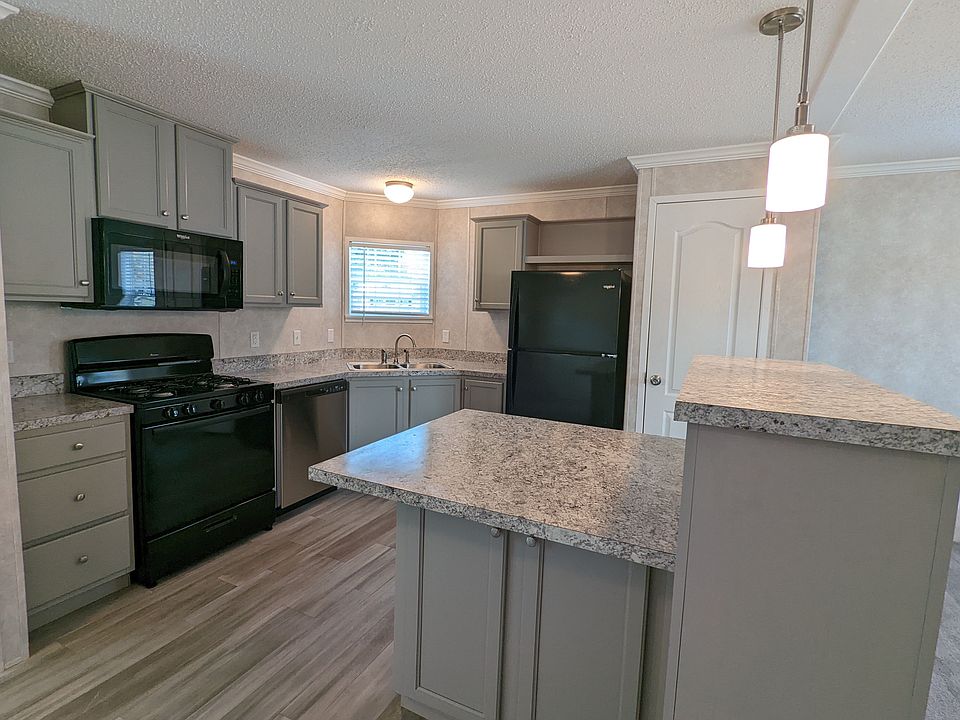 1st image of 483 Montana St #483