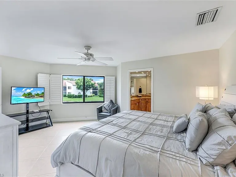 631 Beachwalk Cir #F-204 — Photo 11