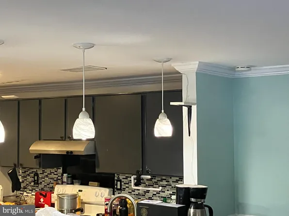 9319 Chadburn Pl, Gaithersburg, MD 20886