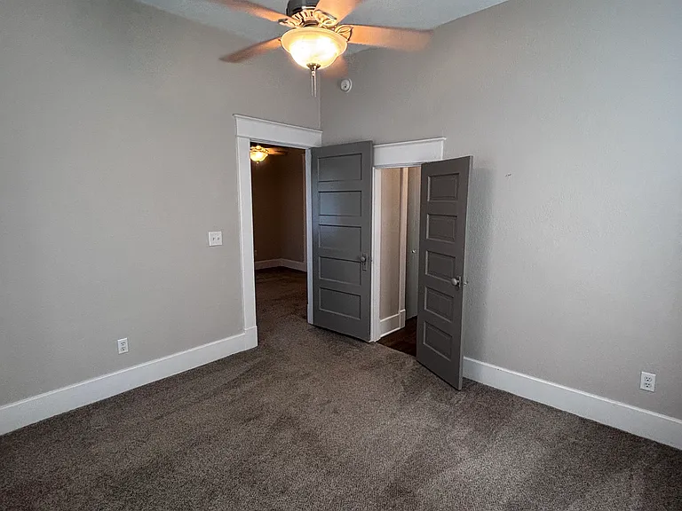 317 E Patti Page Blvd — Photo 45