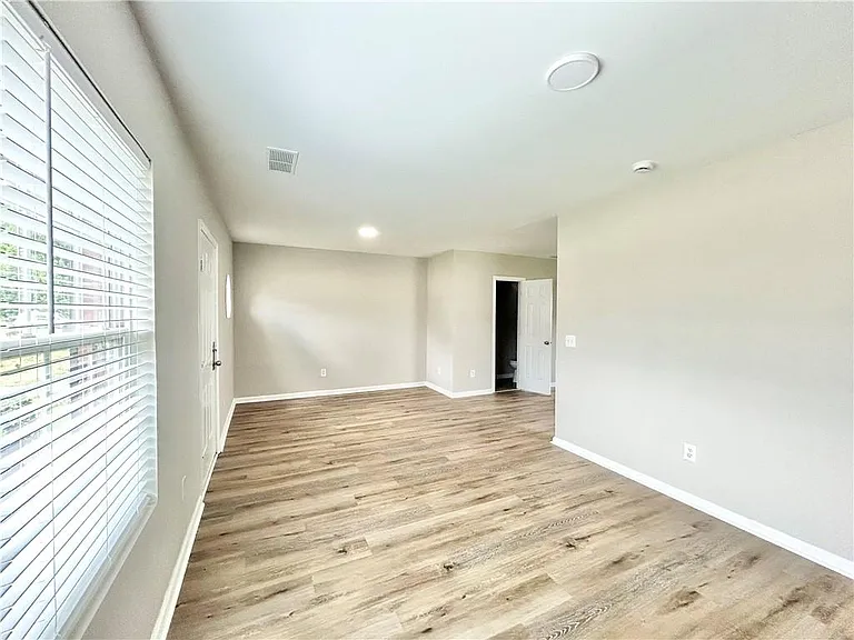 736 Wheel House Ln #B — Photo 4