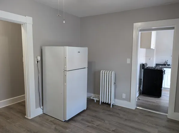 20 High St APT 3, Waltham, MA 02453