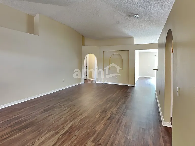 2032 Corner Glen Dr — Photo 4